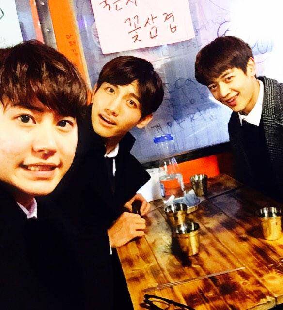 https://mobile.twitter.com/almightykeybeom/status/549946111738134530/photo/1