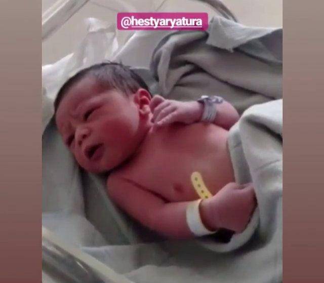 Instagram.com/hestyaryatura
