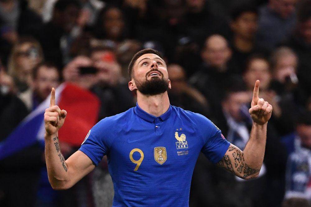 twitter.com/uefaeuro