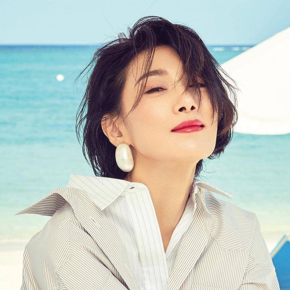 instagram.com/harpersbazaarkorea