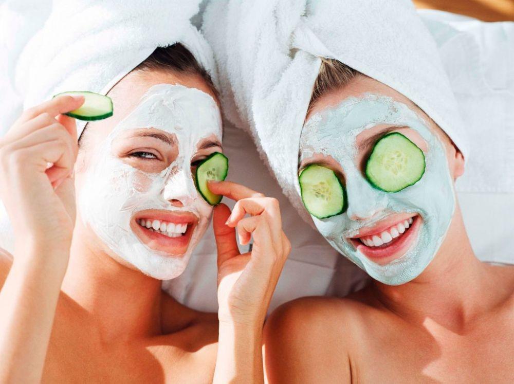 5 Resep Masker DIY dari Bahan Alami yang Ampuh Cerahkan Kulit Wajah