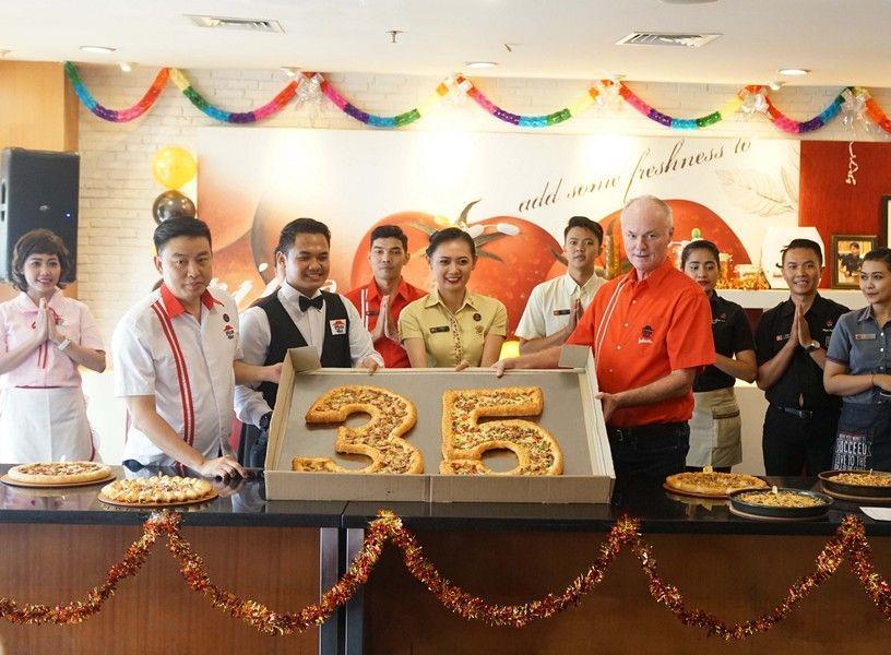 35 Tahun Pizza Hut: Konsisten #BerbagiBahagia Bersama Indonesia