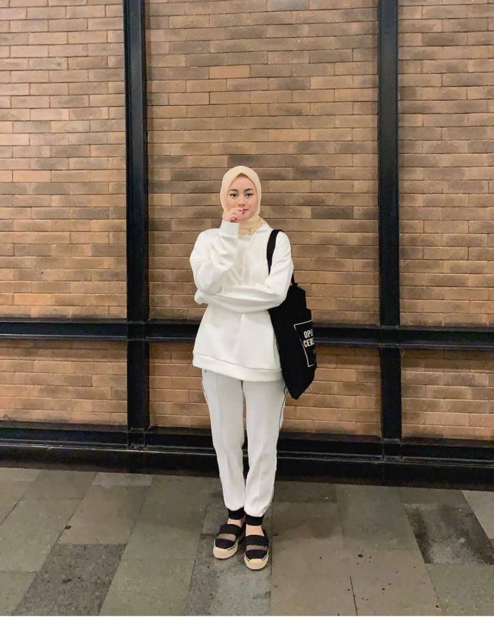 instragam.com/dindahw