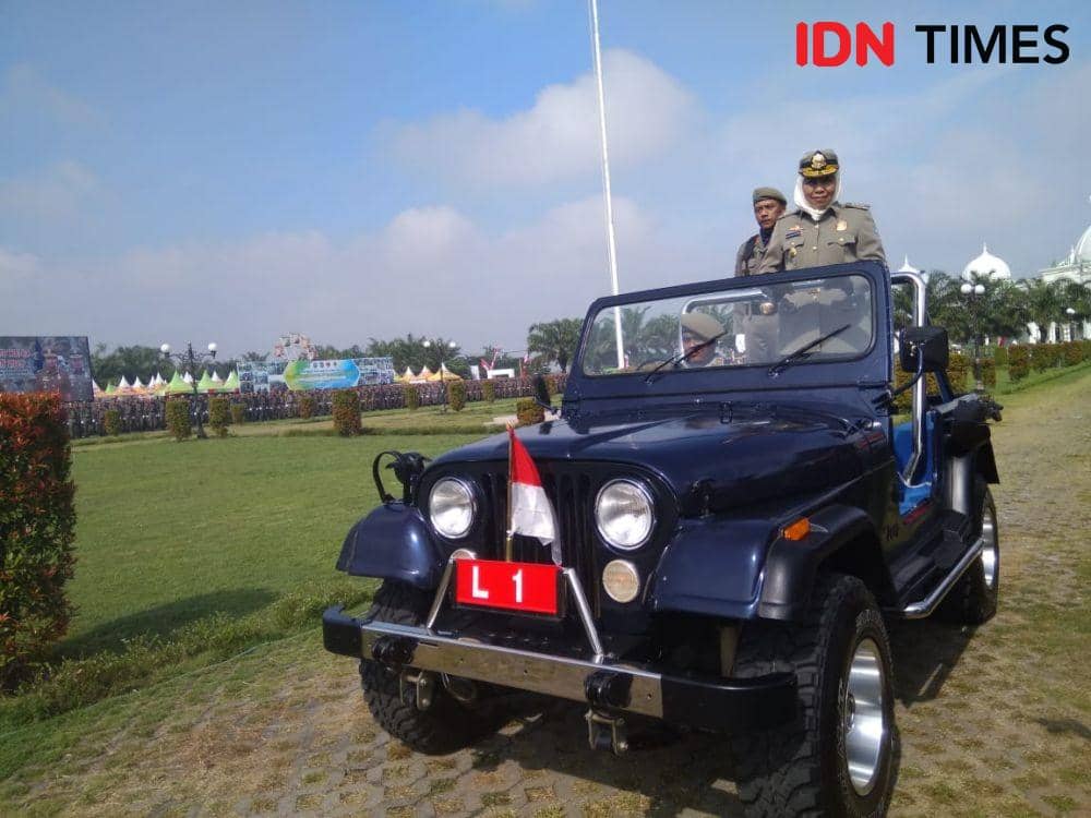 Kunjungi Madiun, Khofifah Minta Satpol PP Melek Teknologi