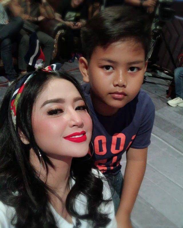 instagram.com/dewiperssikreal