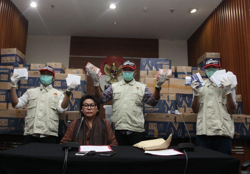 KPK Akan Buka Semua Amplop Serangan Fajar Bercap Jempol Bowo Sidik