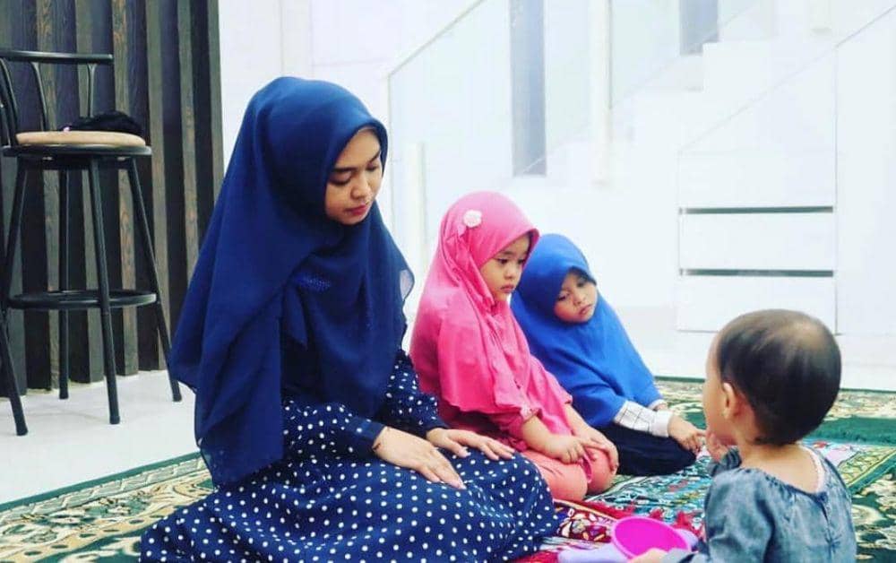 Instagram.com/riaricis1795