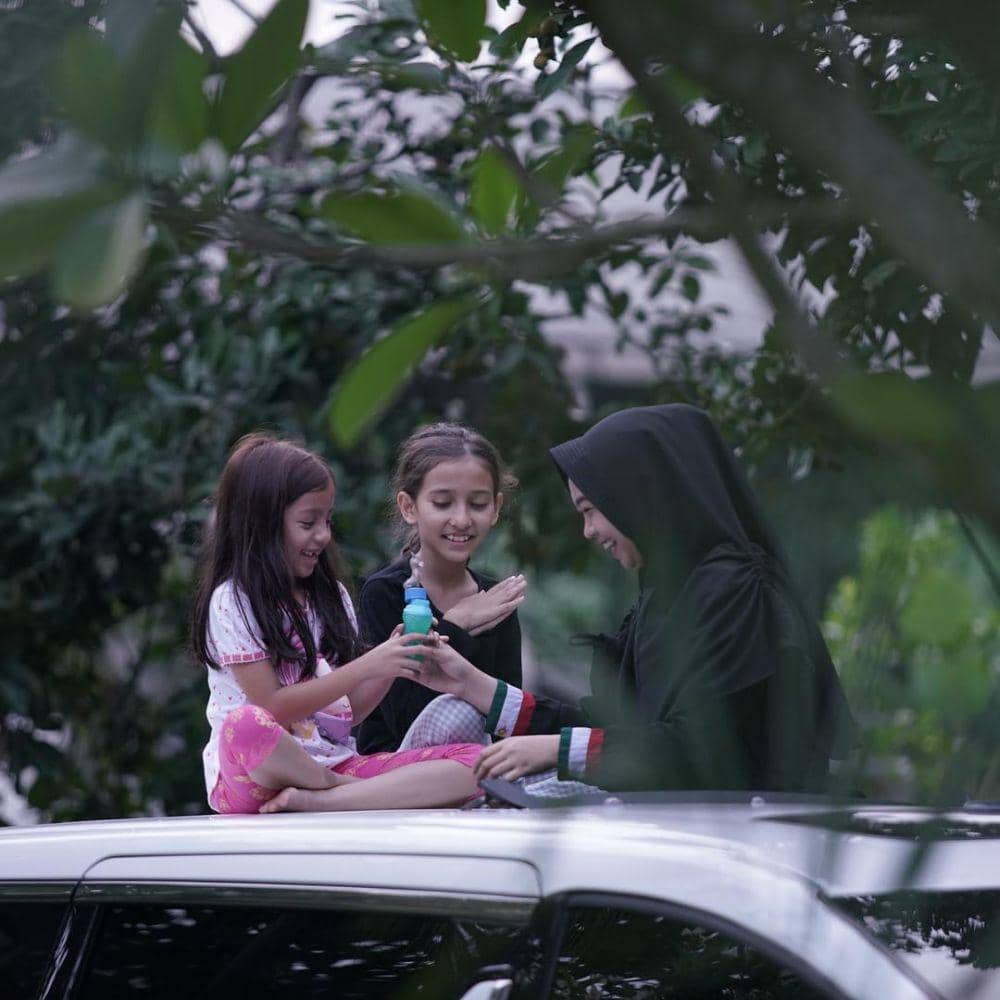 Instagram.com/riaricis1795