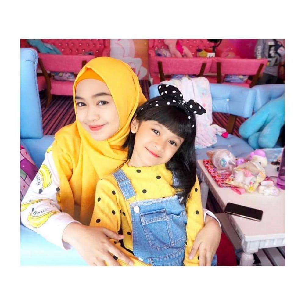 Instagram.com/riaricis1795