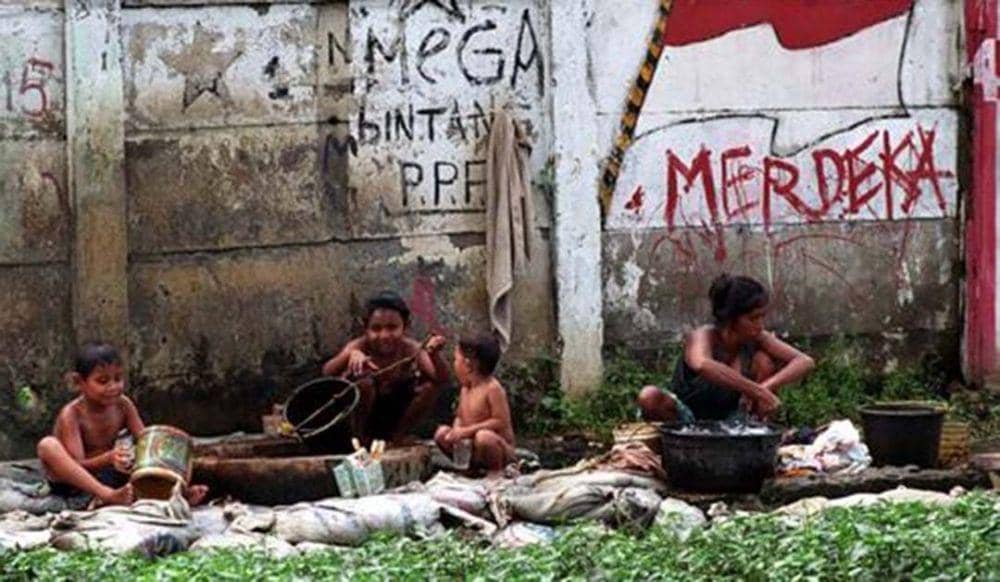 http://politiktoday.com/data-kemiskinan-pemerintah-miskin-kenyataan/