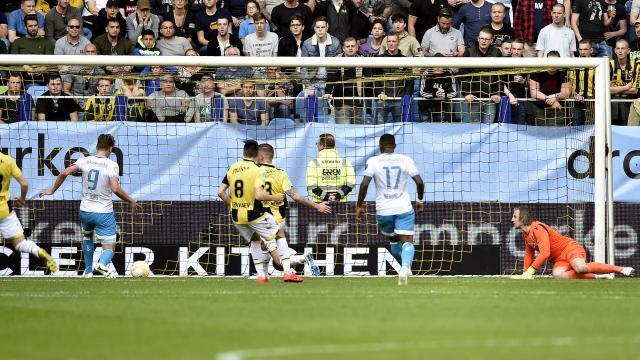 PSV Lepas Puncak Klasemen Eredivisie Kepada Ajax