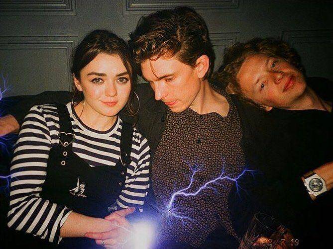 instagram.com/maisie_williams
