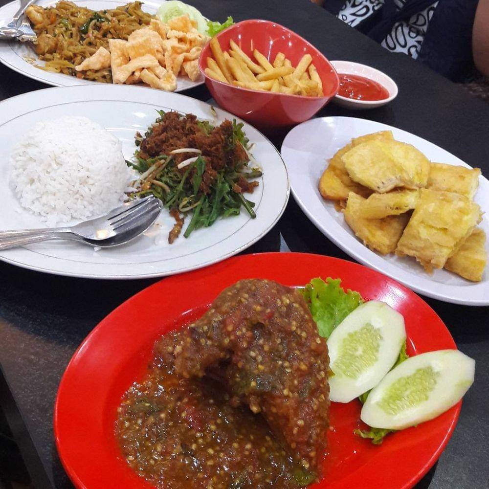 instagram.com/lilysuhety