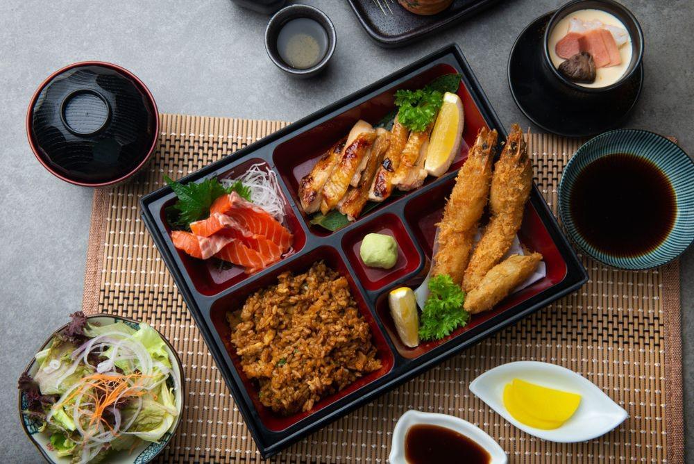 Ada GrabFood si Juara Cepat di Balik Hangatnya Menu HokBen Favoritmu!