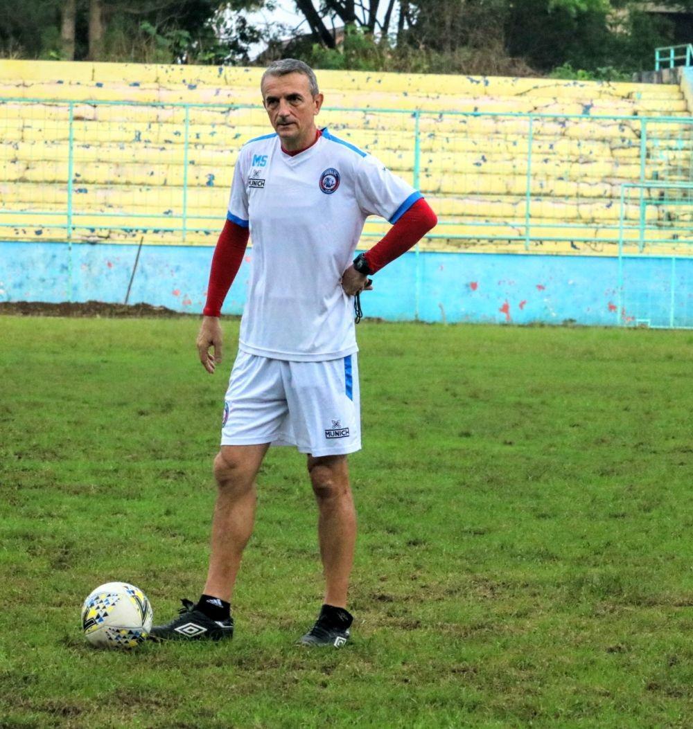 Milomir Seslija Minta Arema Jadi Tuan Rumah Yang Baik