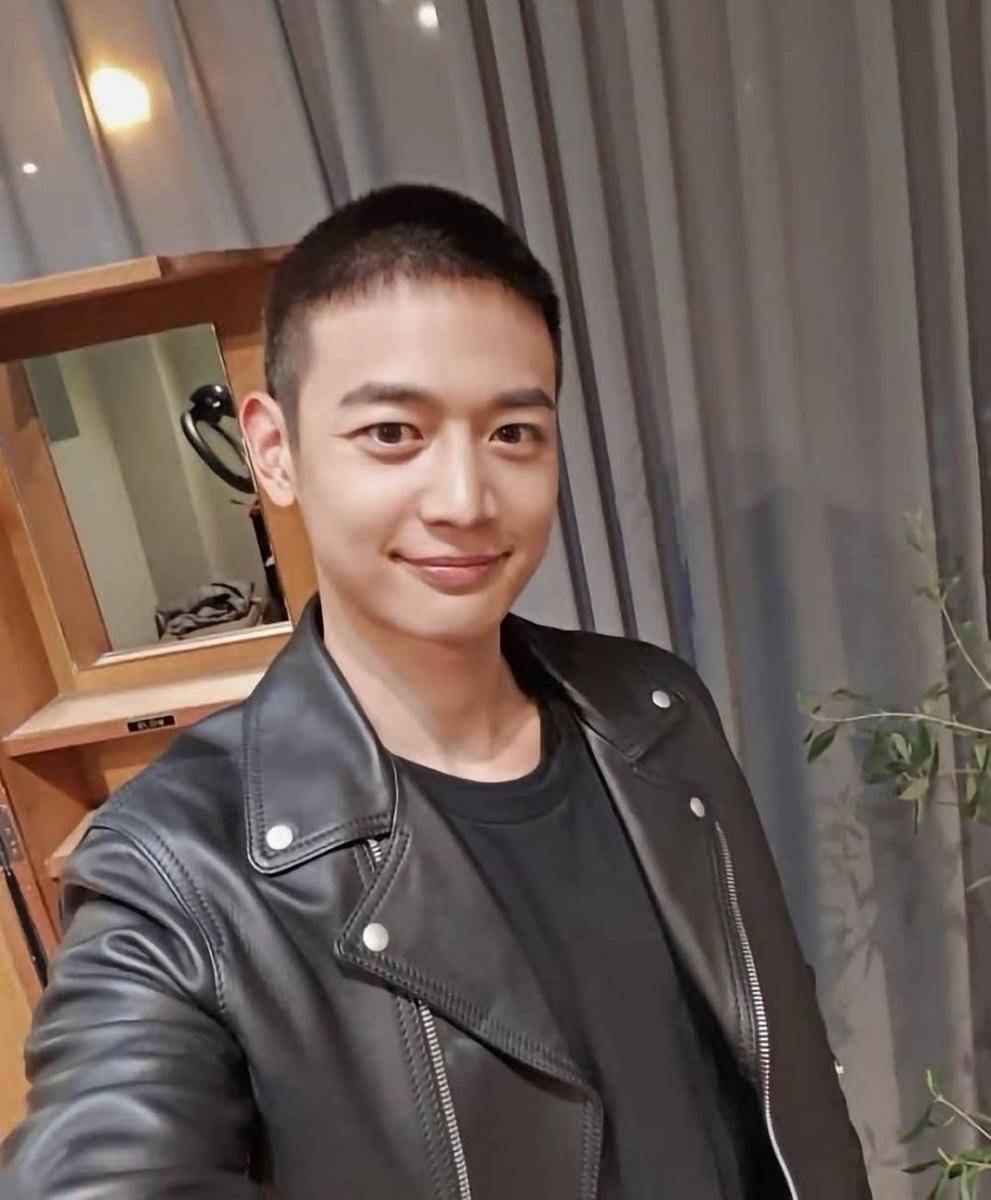 instagram.com/choi.minho_