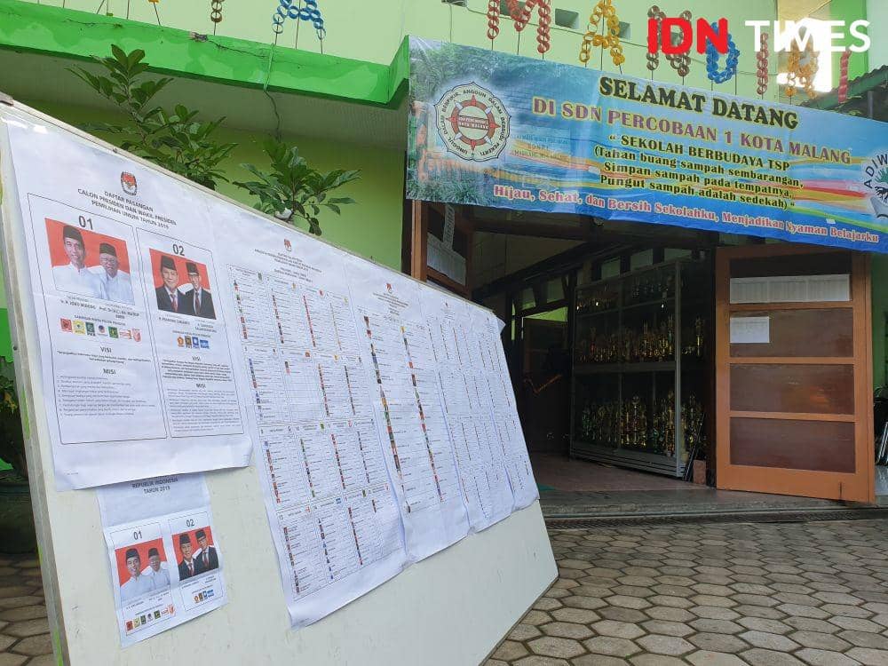 Beragam, Pemilih Usia 19 Sampai 90 Nyoblos di TPS 18 Sumbersari Malang