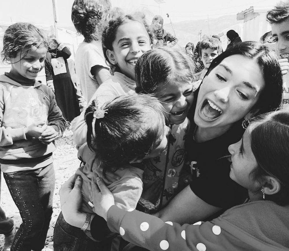 instagram.com/dualipa