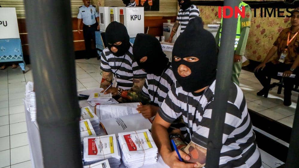 15 Foto Suasana Coblosan TPS Rutan Medaeng, Tempat Ahmad Dhani Ditahan