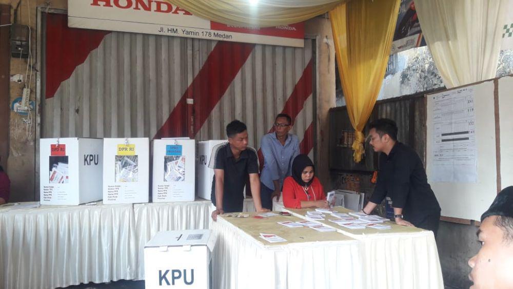 Pemilu Berjalan Lancar, Prabowo-Sandi Unggul di TPS 12 Medan