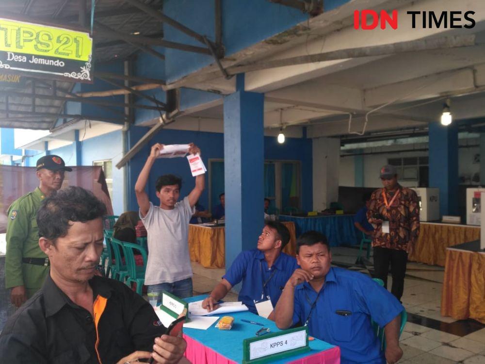 Warga Tunjukkan Pilihannya, Pencoblosan di Pengungsian Syiah Ricuh