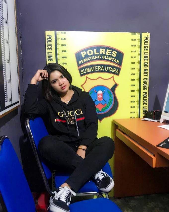 instagram.com/vanisimbolon/