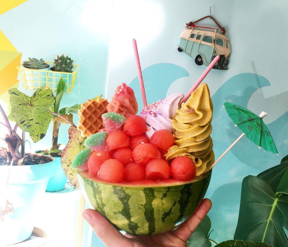 5 Hidangan Lezat Ini Menggunakan Mangkuk dari Buah, Unik Banget!