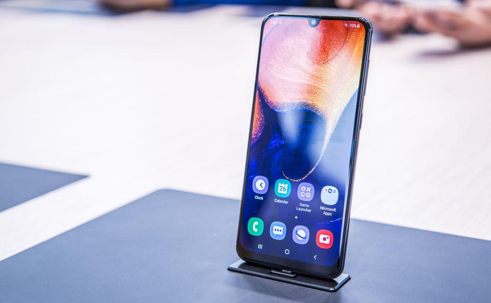 4 Smartphone Samsung A Series dengan Fitur Fast Battery Charging