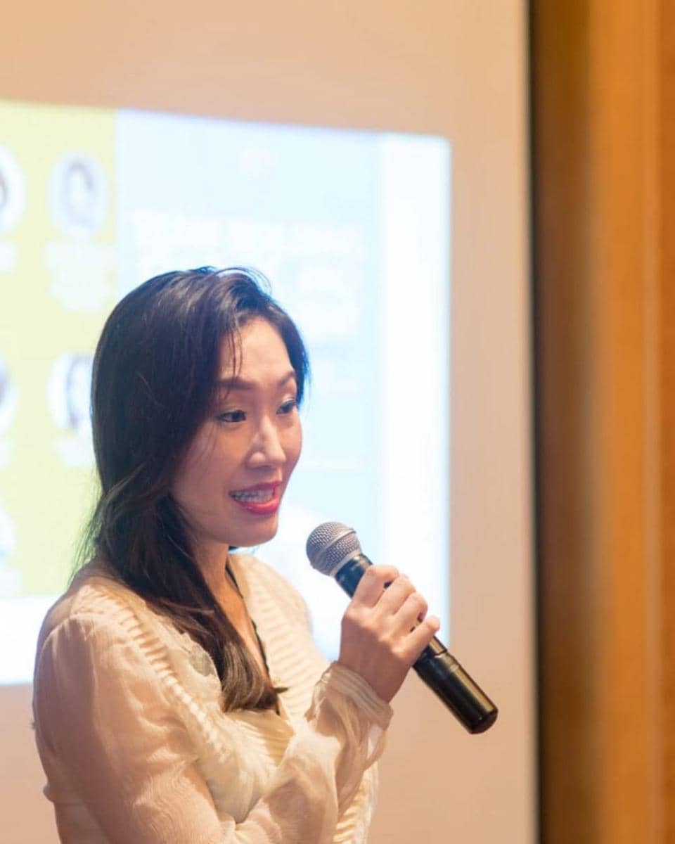 instagram.com/bizcom.id