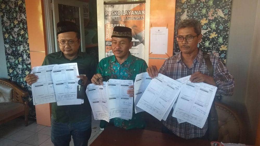 Bawa Bukti Kecurangan Pemilu, Saksi PKB Datangi KPU Lamongan