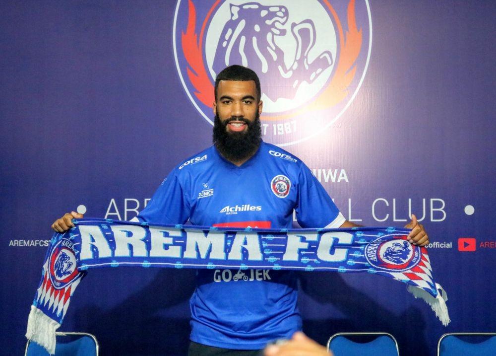 Resmi, Arema FC Perkenalkan Sylvano Comvalius sebagai Rekrutan Baru