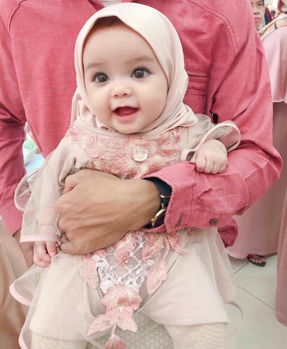 Instagram/@shireenamirahafa