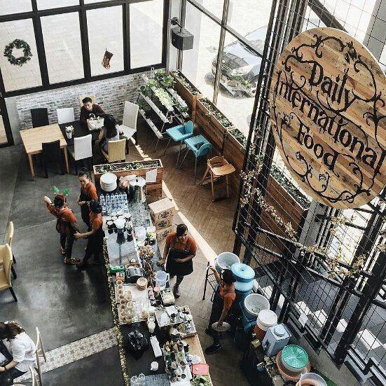 10 Tempat Makan Keluarga di Semarang yang Nyaman dan Enak