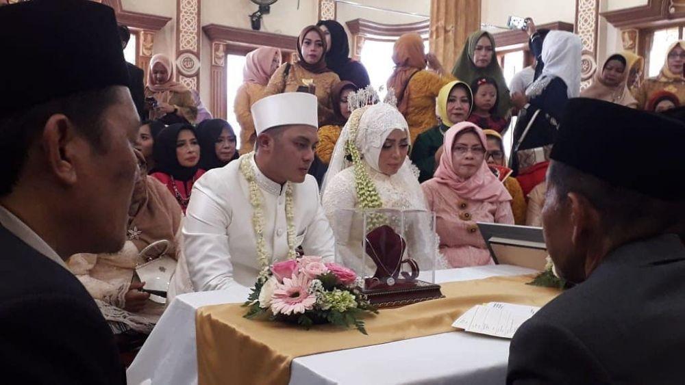 10 Potret Muzdalifah & Fadel Islami dari Tunangan Hingga Sah Menikah