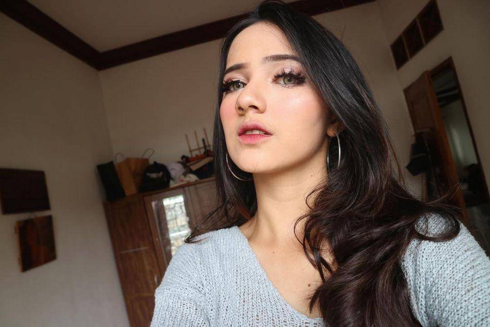 Instagram.com/rhesmanissa_
