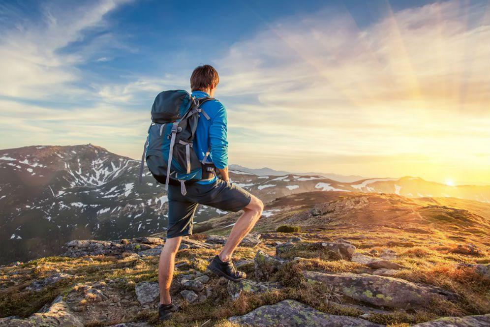 6 Aplikasi Ini Perlu Ada di Smartphone Kamu Sebelum Traveling