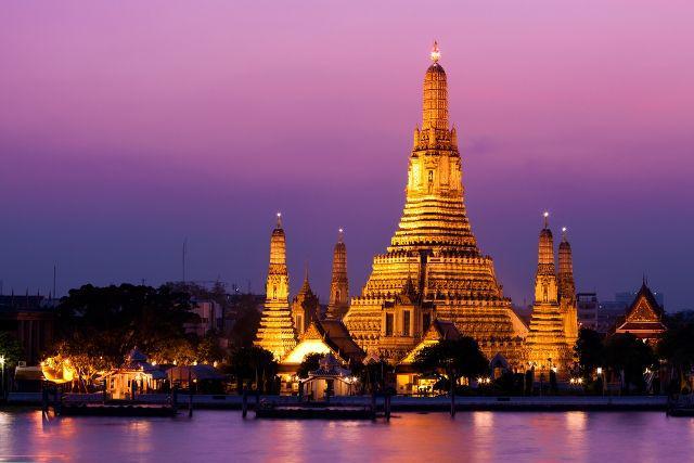 Gak Cuma Punya Kisah Unik, 8 Kuil Buddha di Thailand Ini Megah Banget