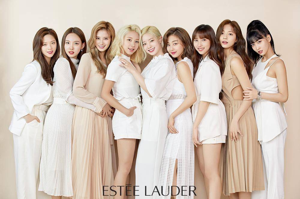 twitter.com/JYPETWICE