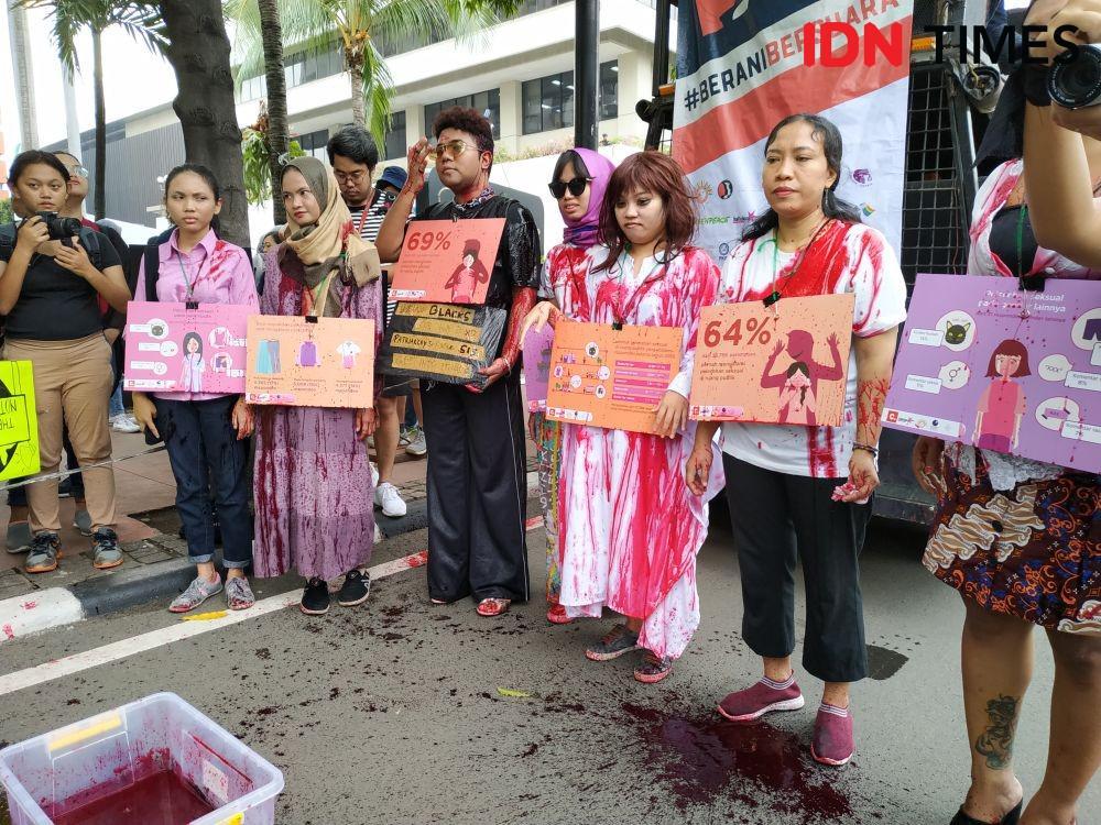 Women's March di Mata 5 Publik Figur, Perempuan Harus #BeraniBersuara