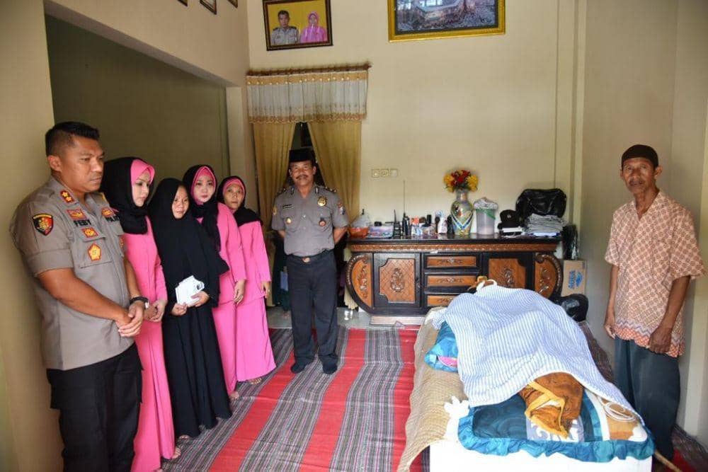 Kelelahan Saat Pengamanan di PPK, Anggota Polres Lamongan Tutup Usia