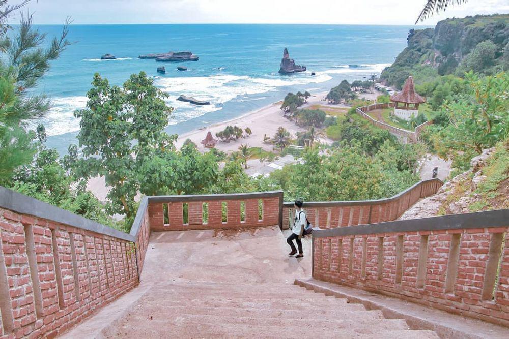7 Wisata Alam Paling Hits di Pacitan yang Wajib Masuk Bucket List Kamu