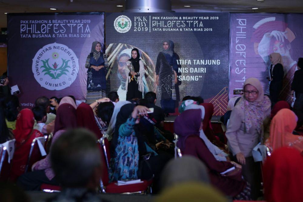 Liza Tanjung Tampilkan Busana Edgy Style yang Terinspirasi dari Saong