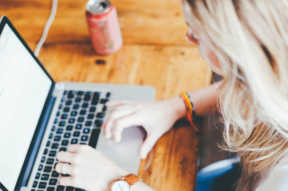 4 Pengaruh Positif Internet Terhadap Dunia Pendidikan, Penting Banget!