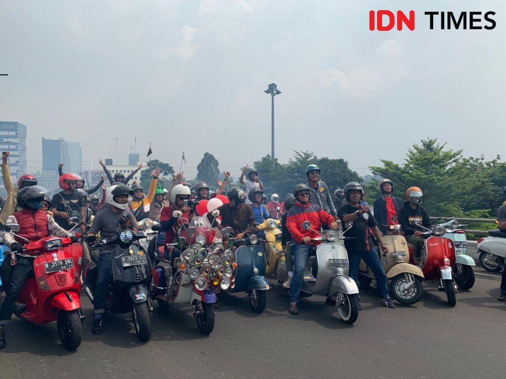 Rayakan Ultah Vespa ke-73, Jakarta Jadi Lautan Vespa