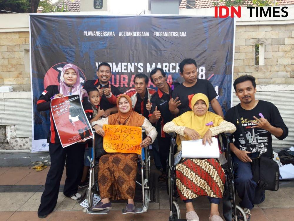 Tuti, Semangat Ikut Women's March Meski dengan Kursi Roda