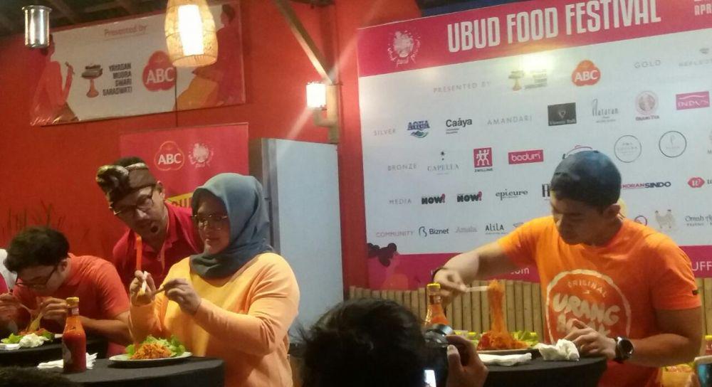 Food Vlogger Indonesia Ditantang Makan Mi Terpedas Dunia di UFF