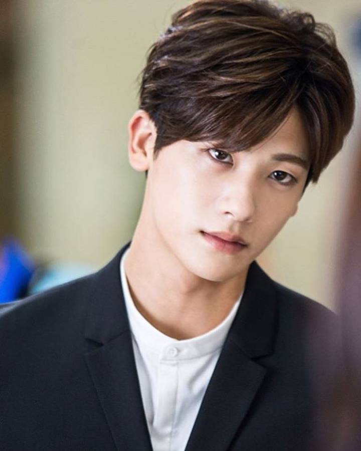 www.instagram.com/_park.hyung.sik_