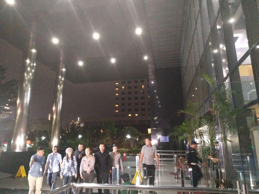 [BREAKING] Kena OTT,  Bupati Kepulauan Talaud Tiba di Gedung KPK