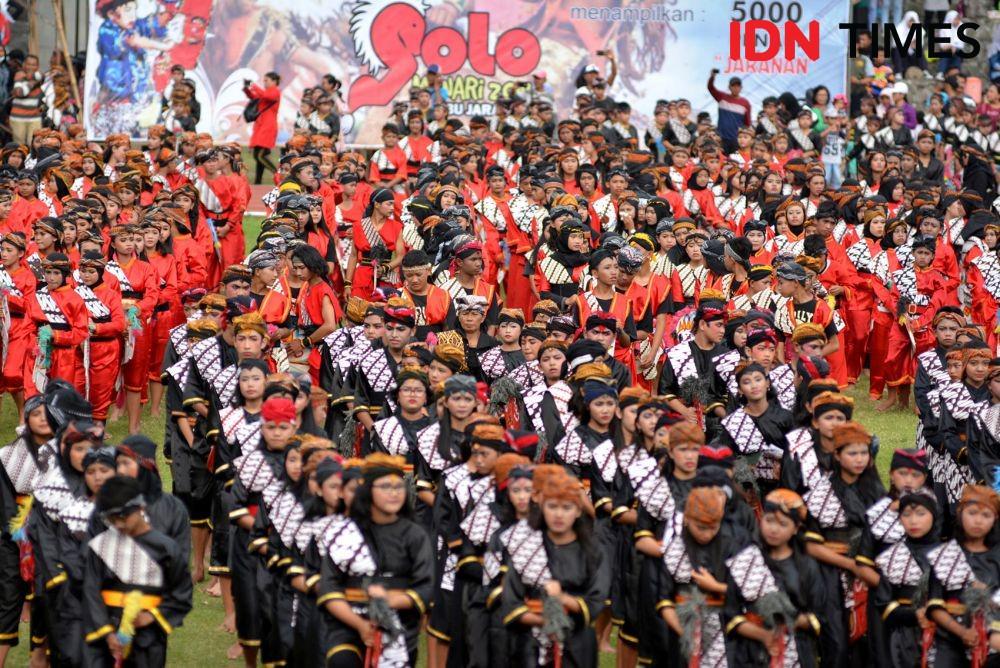 Foto-foto Serunya Tari Jaranan Massal di Solo