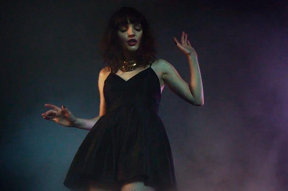 6 Alasan Lauren Mayberry, Vokalis CHVRCHES Pantas Jadi Role Modelmu